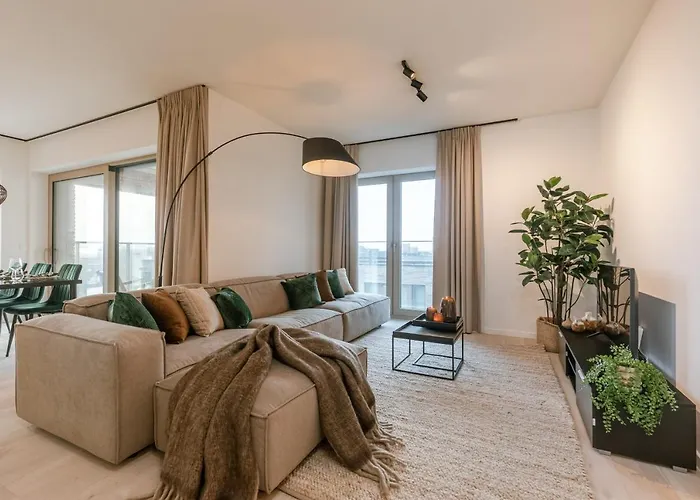 Huswell - Beautiful With Terrace And Parking アパート *