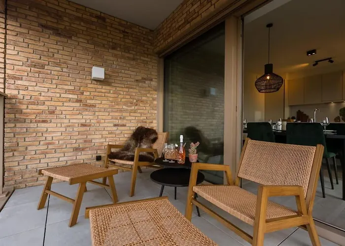 Huswell - Beautiful With Terrace And Parking アパート