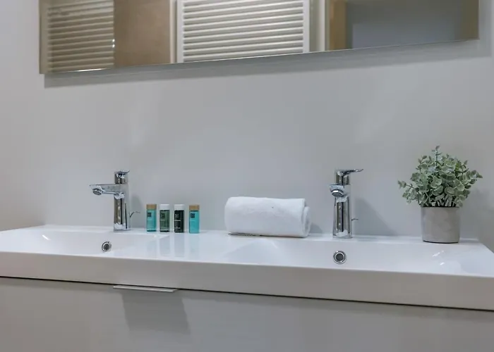 Huswell - Beautiful With Terrace And Parking Apartment *