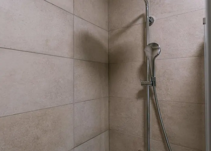 Huswell - Beautiful With Terrace And Parking アパート オステンド