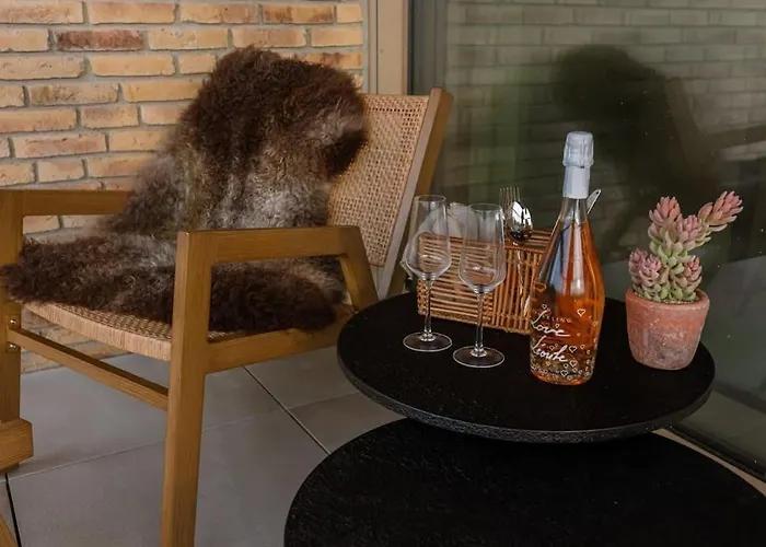 Casiola - Beautiful With Terrace And Parking Apartment