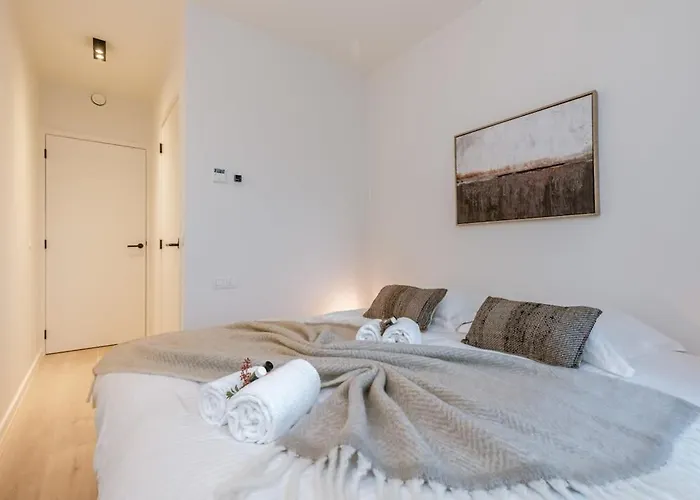 Casiola - Beautiful With Terrace And Parking