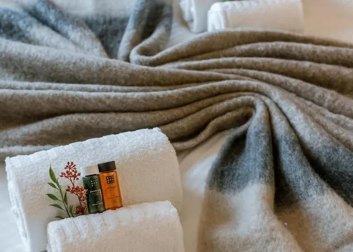 Casiola - Beautiful With Terrace And Parking *