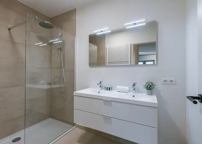 Huswell - Beautiful With Terrace And Parking